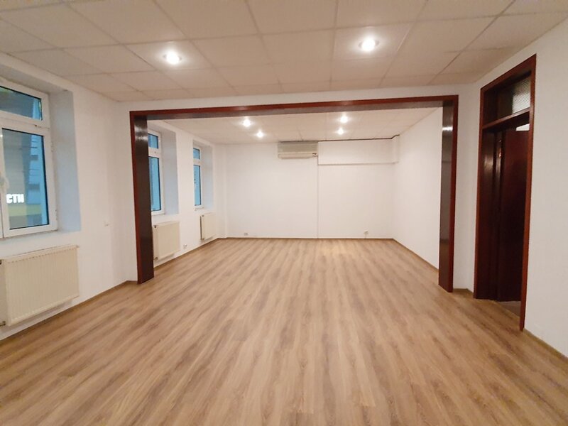 Calea Calarasilor, Hala Traian, vanzare birouri, et. S+1+2+T, 353 mp