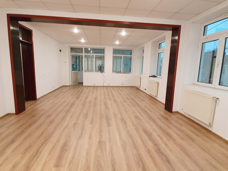 Calea Calarasilor, Hala Traian, vanzare birouri, et. S+1+2+T, 353 mp