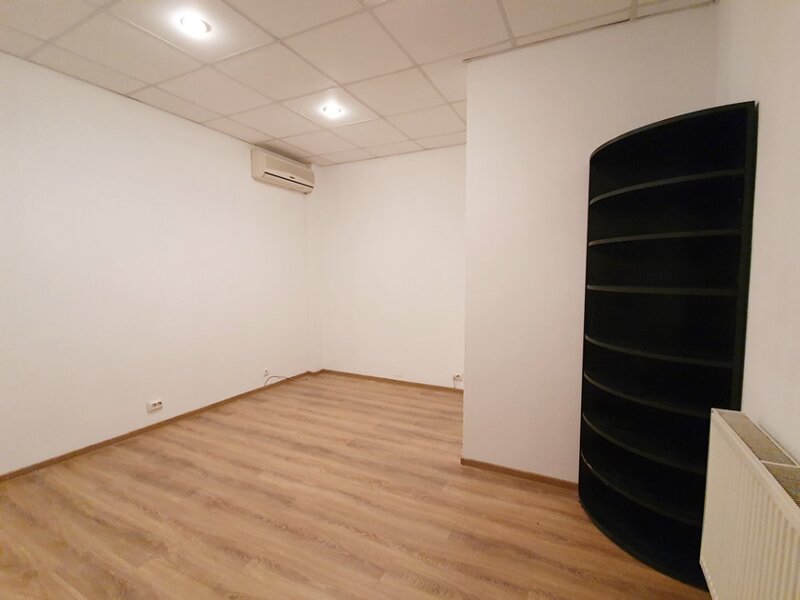 Calea Calarasilor, Hala Traian, vanzare birouri, et. S+1+2+T, 353 mp