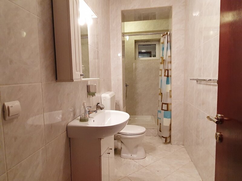 Calea Calarasilor, Hala Traian, vanzare birouri, et. S+1+2+T, 353 mp